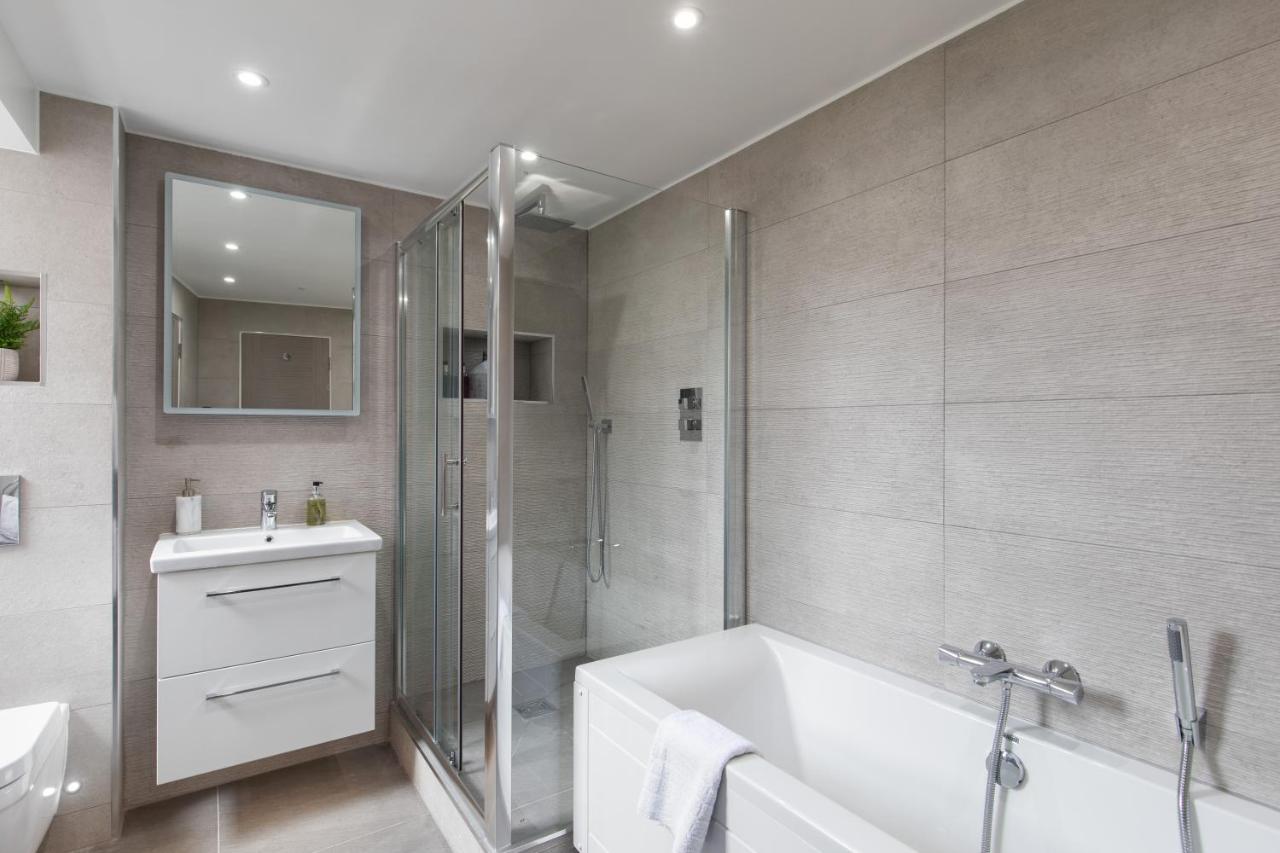 Centre Flat 2bdr Ac Sleeps 4 Family Only *